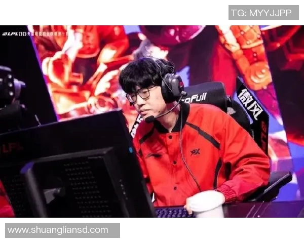 电竞比分英雄联盟专题深度解析FPX战队的实力与战术优势