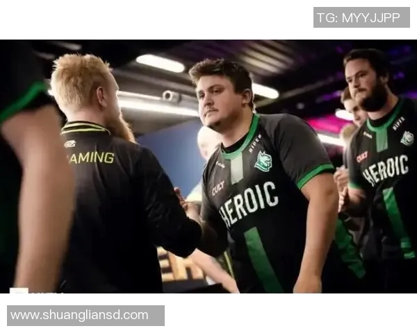 深入解析FPX在CSGO比赛中的盯防策略与战术运用 深入解析FPX在CSGO比赛中的盯防策略与战术运用